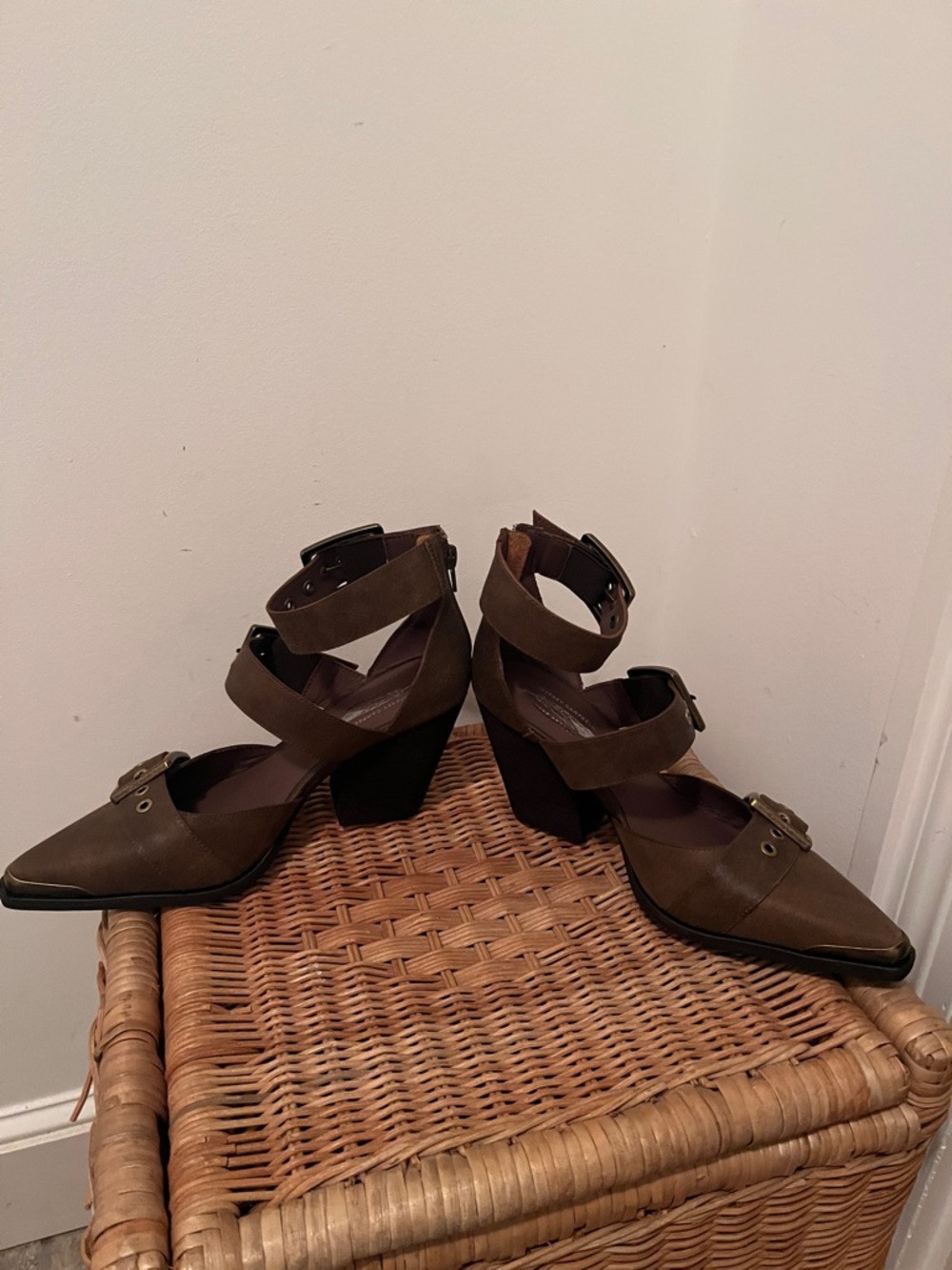 Free People X Jeffrey Campbell Hendrix Heels Brown Oiled Size 8 NIB - Picture 6 of 10